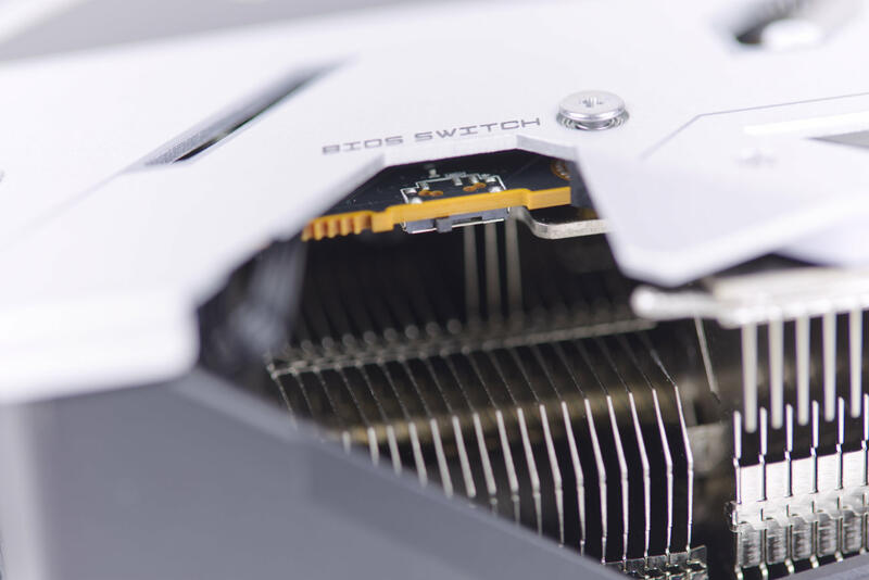 Sapphire Radeon RX 6750 XT Nitro+ BIOS-Switch