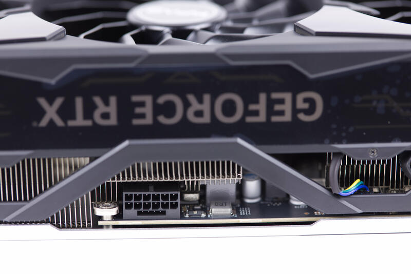 KFA2 GeForce RTX 4080 SG 12VHPWR Anschluss