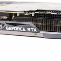 MSI GeForce RTX-3080 Suprim X 12G 3x8-pin-PCIe-Anschluesse