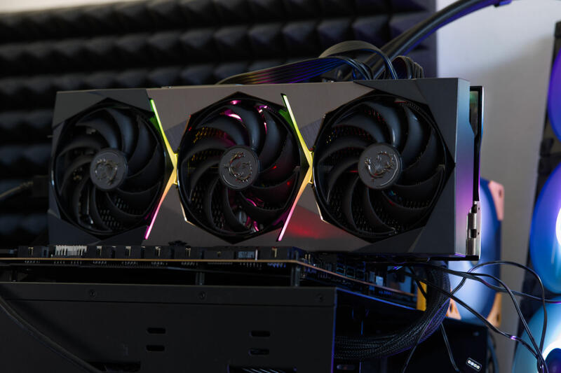 MSI GeForce RTX 3080 Suprim X 12G aRGB Beleuchtung MSI GeForce RTX 3080 Suprim X 12G aRGB Beleuchtung