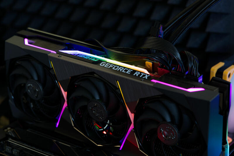 MSI GeForce RTX 3080 Suprim X 12G aRGB Beleuchtung MSI GeForce RTX 3080 Suprim X 12G aRGB Beleuchtung