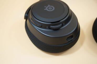 Steelseries Arctis NOVA 7P Wireless Regler