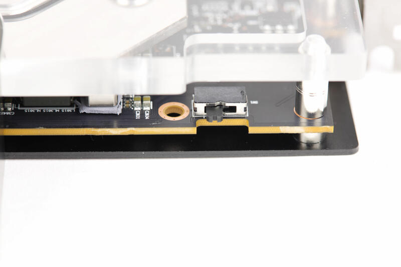 PowerColor Radeon RX 7900 XTX Liquid Devil - Switch PowerColor Radeon RX 7900 XTX Liquid Devil - Switch
