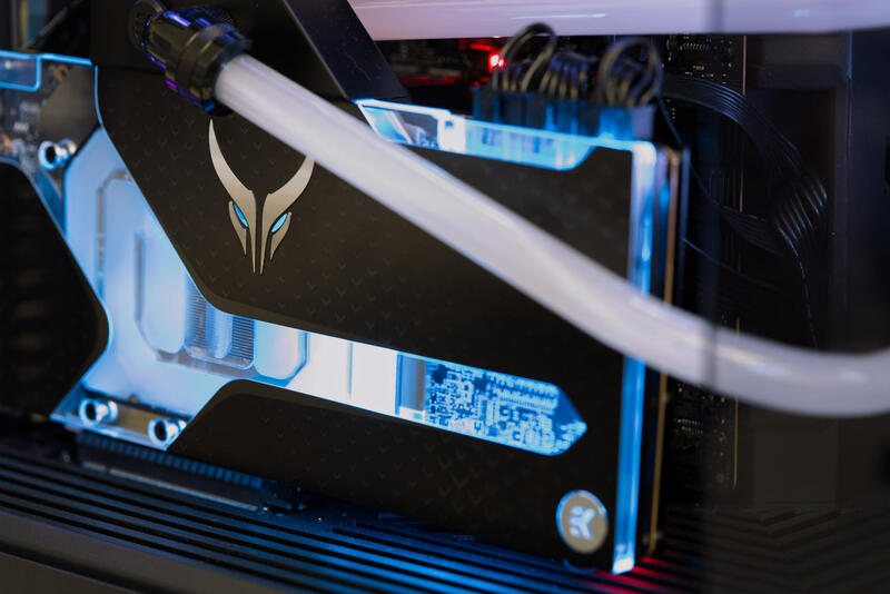 PowerColor Radeon RX 7900 XTX Liquid Devil - RGB 3 PowerColor Radeon RX 7900 XTX Liquid Devil - RGB 3