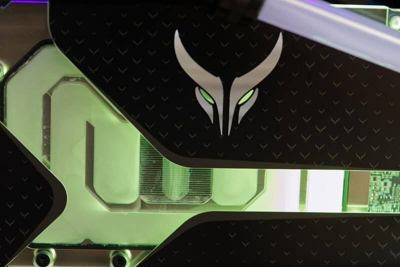 PowerColor Radeon RX 7900 XTX Liquid Devil - Wasserblock PowerColor Radeon RX 7900 XTX Liquid Devil - Wasserblock