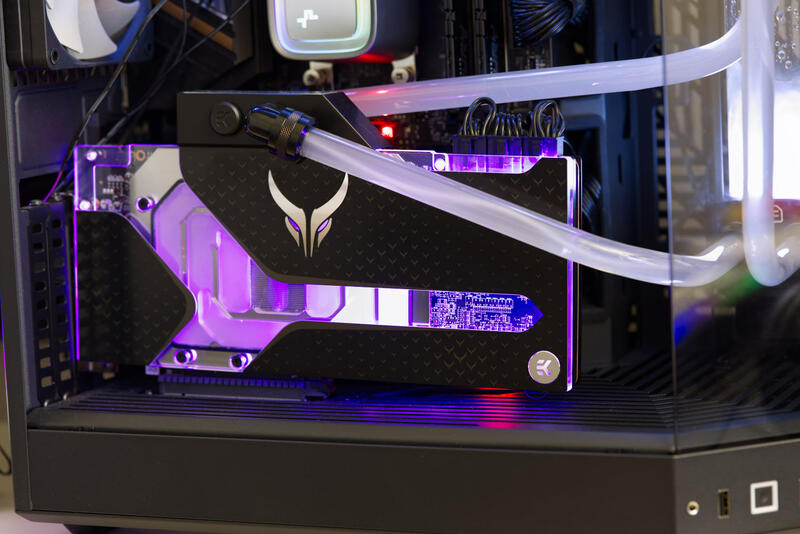 PowerColor Radeon RX 7900 XTX Liquid Devil - RGB PowerColor Radeon RX 7900 XTX Liquid Devil - RGB