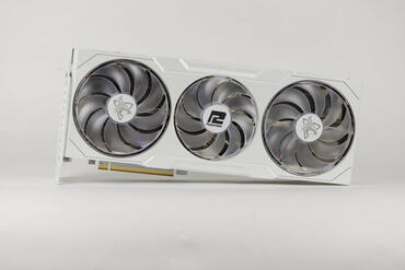 PowerColor Radeon RX 7900 XTX Hellhound Spectral White im Test