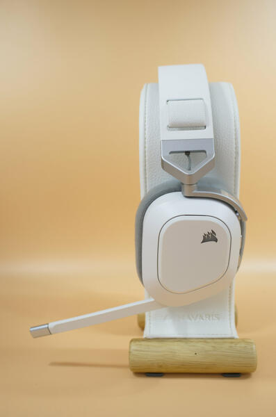 Corsair HS80 MAX Seitenansicht