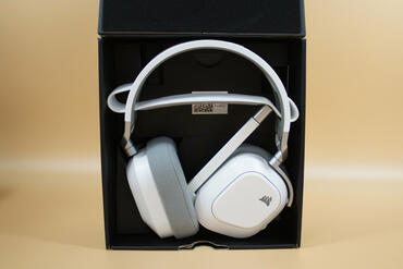 Corsair HS80 MAX Packung