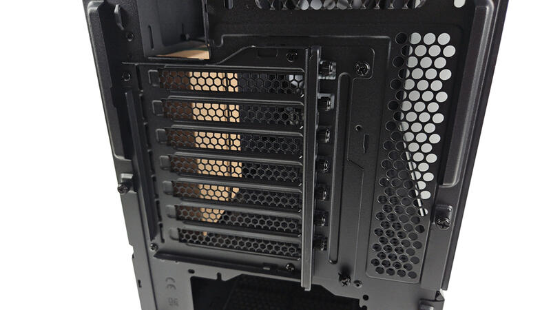 Thermaltake_Ceres_300_ARGB-Bild04 Thermaltake_Ceres_300_ARGB-Bild04