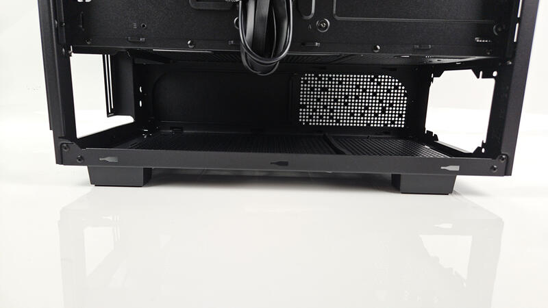 Thermaltake_Ceres_300_ARGB-Bild06_02 Thermaltake_Ceres_300_ARGB-Bild06_02