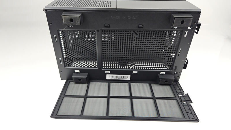 Thermaltake_Ceres_300_ARGB-Bild06_03 Thermaltake_Ceres_300_ARGB-Bild06_03