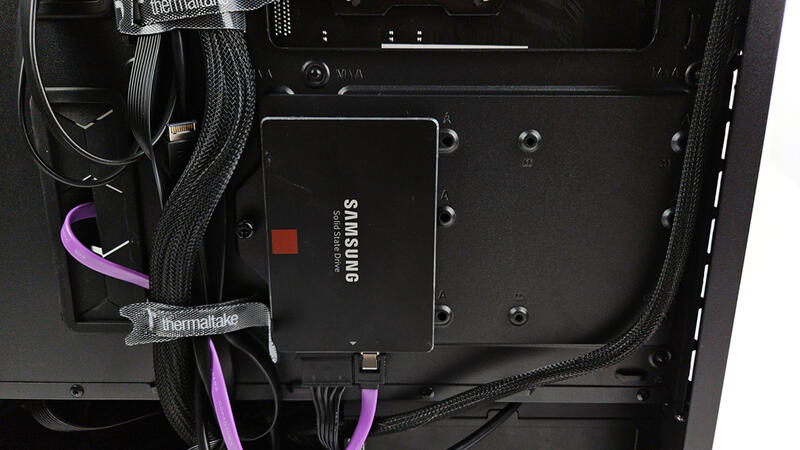 Thermaltake_Ceres_300_ARGB-Bild09_01 Thermaltake_Ceres_300_ARGB-Bild09_01