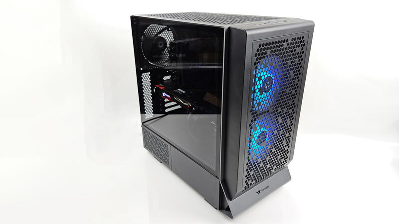 Thermaltake_Ceres_300_ARGB-Bild10 Thermaltake_Ceres_300_ARGB-Bild10