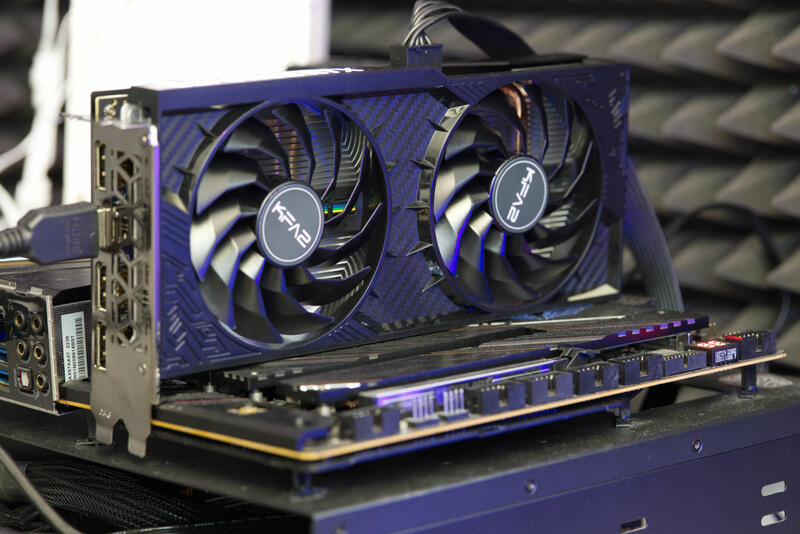 KFA2 GeForce RTX 4060 1-ClickOC im System KFA2 GeForce RTX 4060 1-ClickOC im System