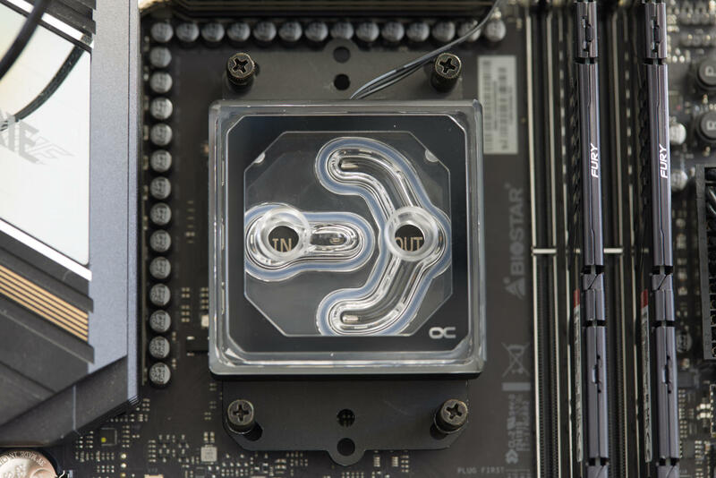 Alphacool Core Hurrican 360mm XT45 HardTube Eisblock AM5 Alphacool Core Hurrican 360mm XT45 HardTube Eisblock AM5