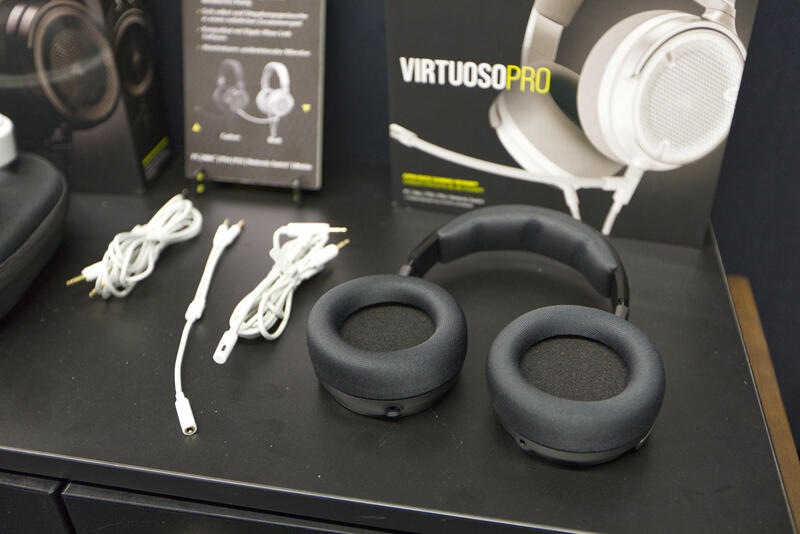 Corsair VIRTUOSO PRO Corsair VIRTUOSO PRO