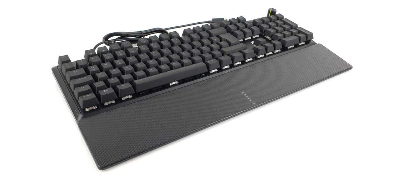 Corsair_K70_Core-Bild01