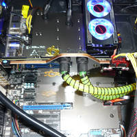 Sapphire Atomic HD 7990: Wassergekühlte High-End-Karte