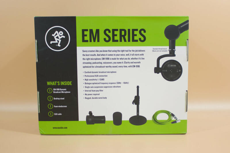 Mackie EM-99B Verpackung