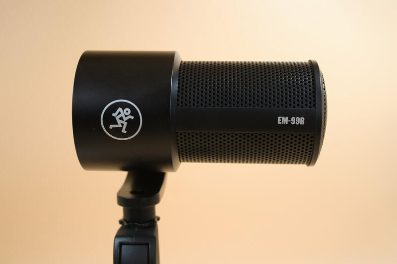 Mackie EM-99B Mikro