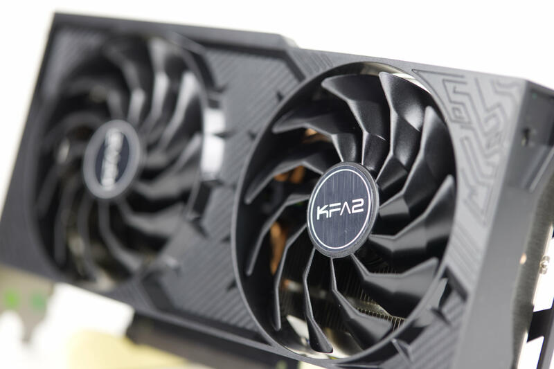 KFA2 GeForce RTX 4070 SUPER OC 2X - Lüfter