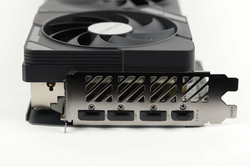 GIGABYTE GeForce RTX 4080 SUPER Windforce V2 16G - Anschlüsse GIGABYTE GeForce RTX 4080 SUPER Windforce V2 16G - Anschlüsse
