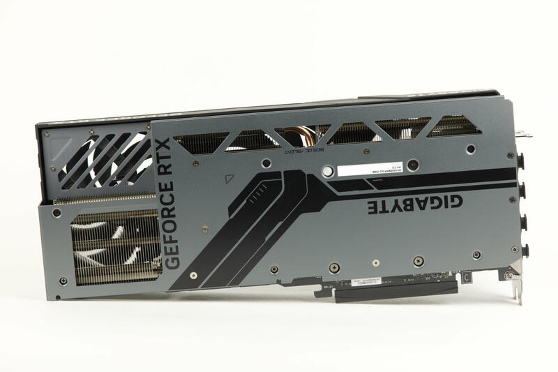 GIGABYTE GeForce RTX 4080 SUPER Windforce V2 16G - Rückseite GIGABYTE GeForce RTX 4080 SUPER Windforce V2 16G - Rückseite