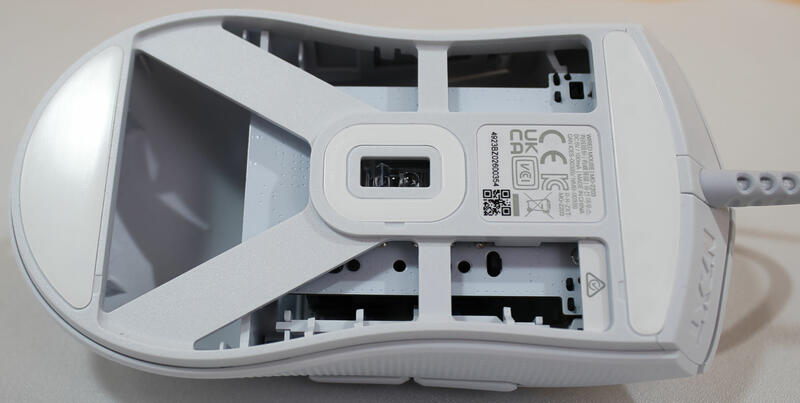 NZXT Lift 2 Symm Ansicht unten NZXT Lift 2 Symm Ansicht unten