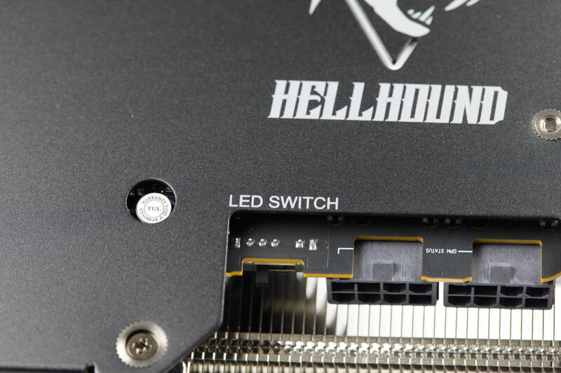 PowerColor Radeon RX 7900 GRE Hellhound - LED Switch PowerColor Radeon RX 7900 GRE Hellhound - LED Switch