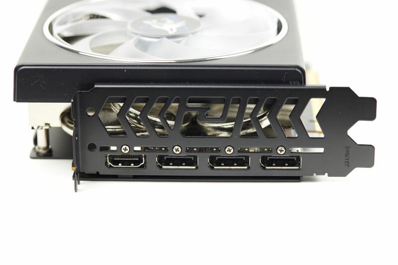 PowerColor Radeon RX 7900 GRE Hellhound - Anschlüsse PowerColor Radeon RX 7900 GRE Hellhound - Anschlüsse
