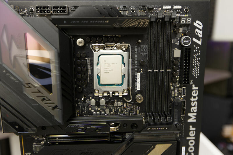Intel Core i9-14900K - Sockel-1700 ASUS ROG Board Intel Core i9-14900K - Sockel-1700 ASUS ROG Board