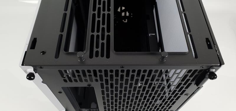 Fractal Design North XL - Top Befestigung