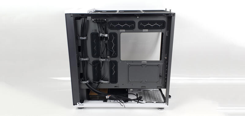 Fractal Design North XL - Rechte Seite offen