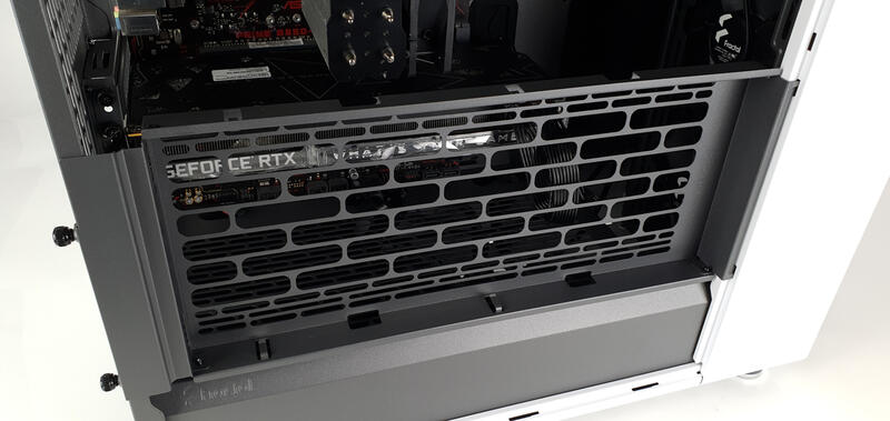 Fractal Design North XL - Seitliche Lüfterhalterung
