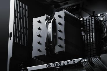 Noctua NH-D12L chromax.black: Kompakter Kühler gehüllt in Schwarz