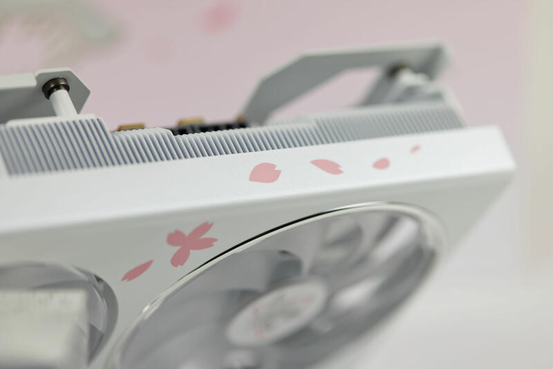 PowerColor Radeon RX 7800 XT Sakura Hellhound Design 2 PowerColor Radeon RX 7800 XT Sakura Hellhound Design 2