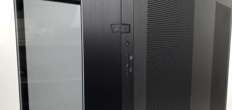 Lian Li O11 Dynamic EVO XL - Schalter Lian Li O11 Dynamic EVO XL - Schalter