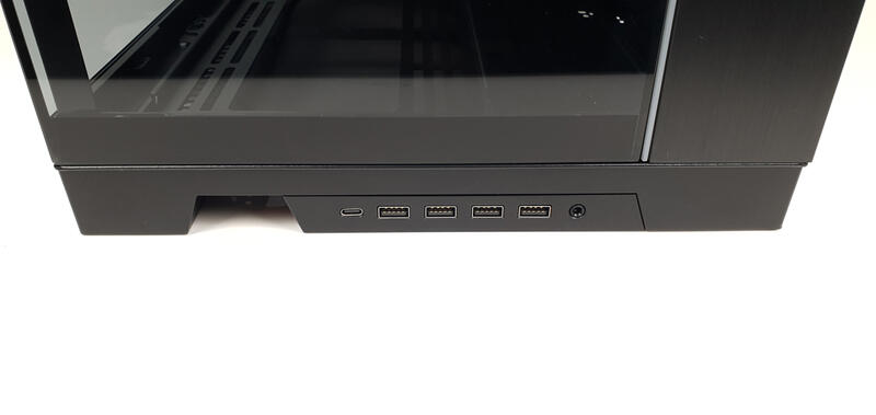 Lian Li O11 Dynamic EVO XL - Front Panel Lian Li O11 Dynamic EVO XL - Front Panel