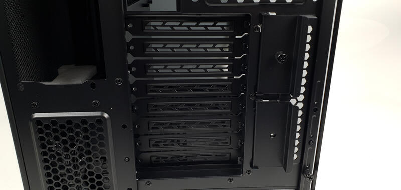 Lian Li O11 Dynamic EVO XL - Zierblende hinten Lian Li O11 Dynamic EVO XL - Zierblende hinten