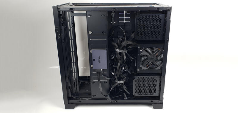 Lian Li O11 Dynamic EVO XL - Rückseite Lian Li O11 Dynamic EVO XL - Rückseite