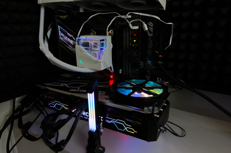 KFA2 GeForce RTX 4080 SUPER SG ARGB KFA2 GeForce RTX 4080 SUPER SG ARGB