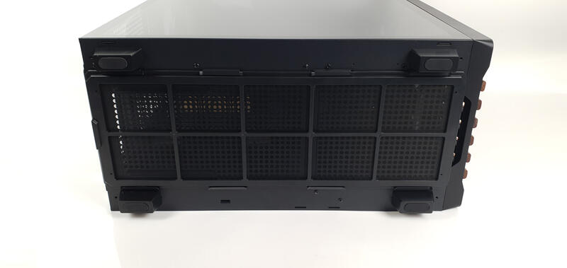 Sharkoon Rebel C70G RGB - Unterseite Sharkoon Rebel C70G RGB - Unterseite