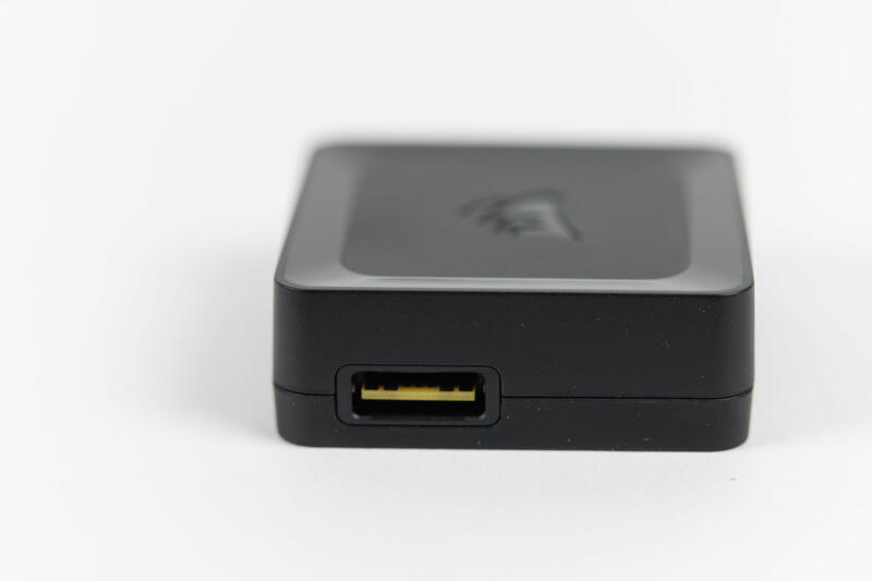 Corsair iCUE LINK RX120 RGB Starter Kit Connector Corsair iCUE LINK RX120 RGB Starter Kit Connector