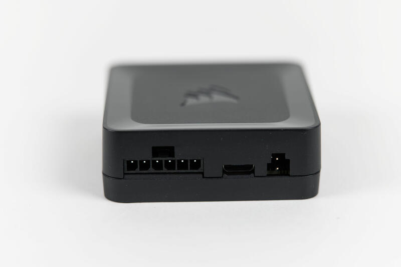 Corsair iCUE LINK RX120 RGB Starter Kit Hub Corsair iCUE LINK RX120 RGB Starter Kit Hub