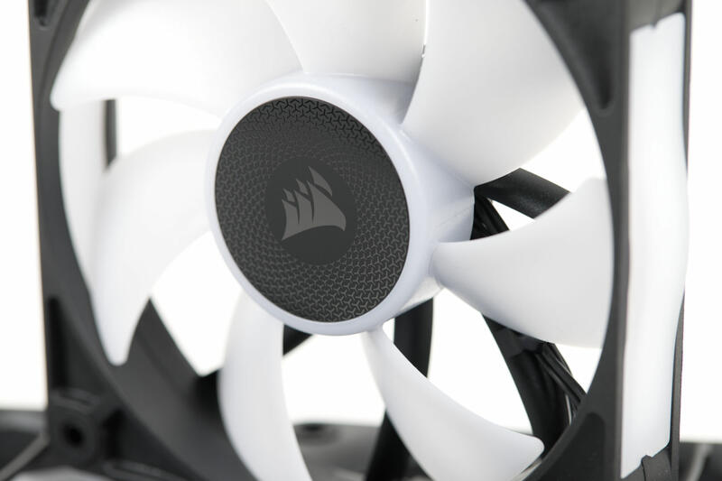 Corsair iCUE LINK RX120 RGB Starter Kit Rotor Corsair iCUE LINK RX120 RGB Starter Kit Rotor