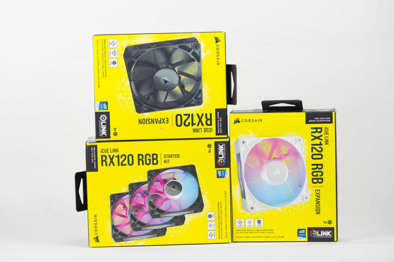 Corsair iCUE LINK RX120 RGB Starter Kit Verpackung Corsair iCUE LINK RX120 RGB Starter Kit Verpackung