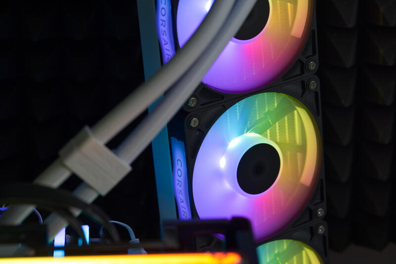 Corsair iCUE LINK RX120 RGB verbaut Corsair iCUE LINK RX120 RGB verbaut