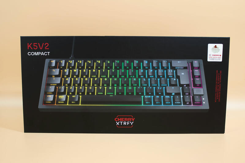 Cherry XTRFY K5V2 Verpackung Cherry XTRFY K5V2 Verpackung