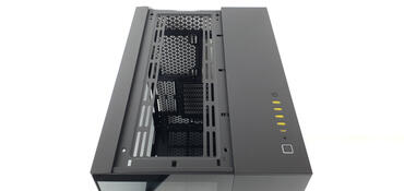 Corsair 6500X - Oberseite geöffnet